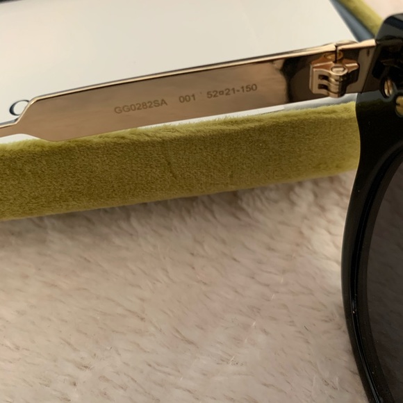 🎉HP🎉Gucci sunglasses - Picture 5 of 7